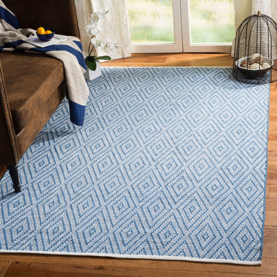 SAFAVIEH Montauk Collection Accent Rug - 2\'3\" x 3\'9\", Blue &amp; Ivory, Handmade Trellis Cotton, Ideal for High Traffic Areas in Entryway, Living Room, Bedroom (MTK811B)